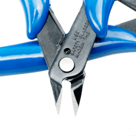 Cutting pliers