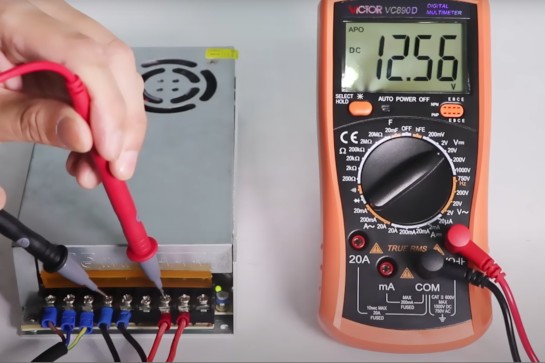 Welche Spannung ist zu wählen: 12 V oder 24 V?