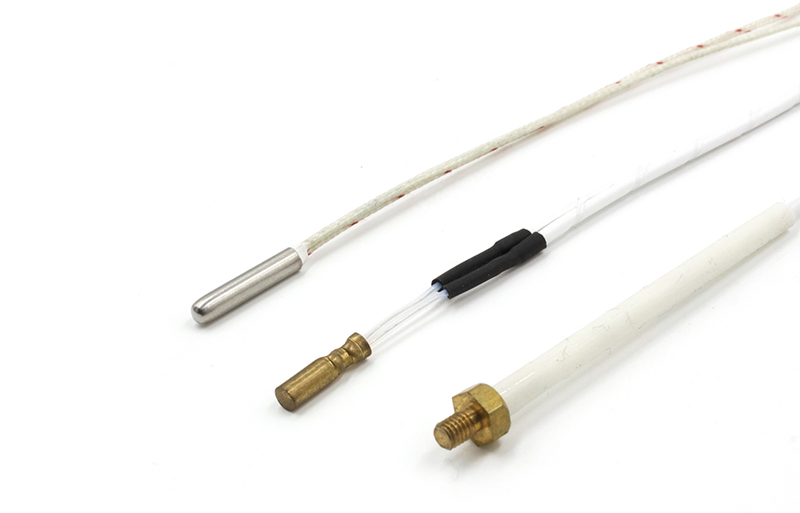 Different NT100 thermistor formats.