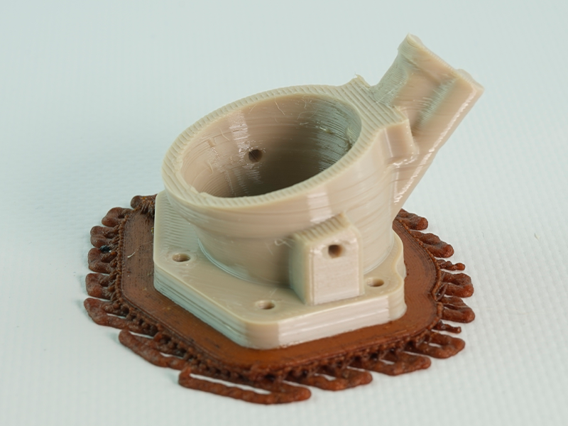 Parts printed with the Spectral 30 with high-performance polymers and supporting filaments