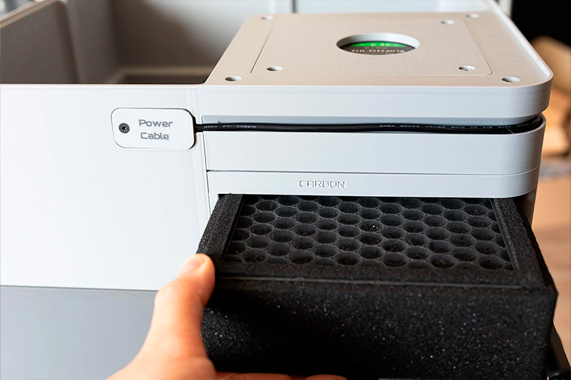 Installation des HEPA14 + Aktivkohlefilters in einem 3D-Drucker.