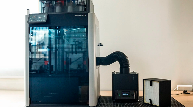 The AlveoPRO together with the M100 filter installed in a Bambu Lab printer