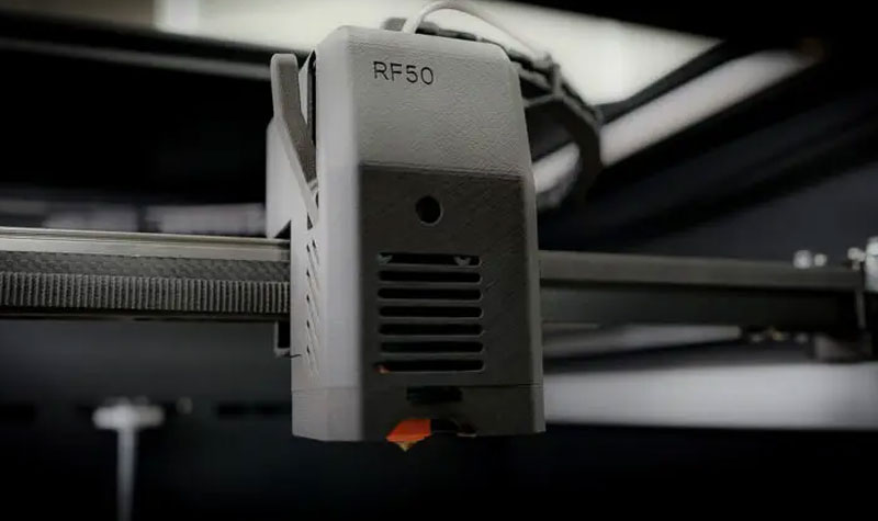 The RF50 industrial printer features a print head with high-precision cores, active resonance compensation, Bondtech LGX Lite extruder, CAN bus communication, and filament sensor with cutter for fast, error-free changes.