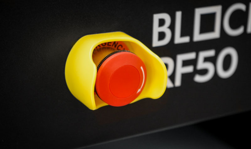 The RF50 features a large red button ensuring safe operation in case an immediate print stop is needed.