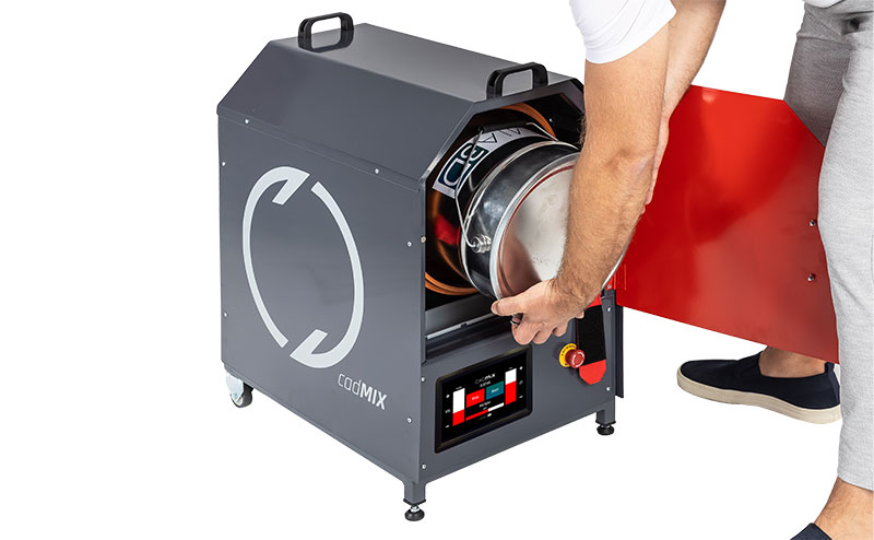 Die Pulvermischmaschine cadMIX mit Tumbler