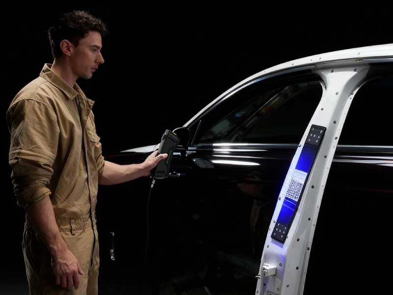 Creality Sermoon X1 ridefinisce la precisione 3D industriale con fotogrammetria integrata e calibrazione avanzata, raggiungendo fino a 0,02 mm + 0,03.