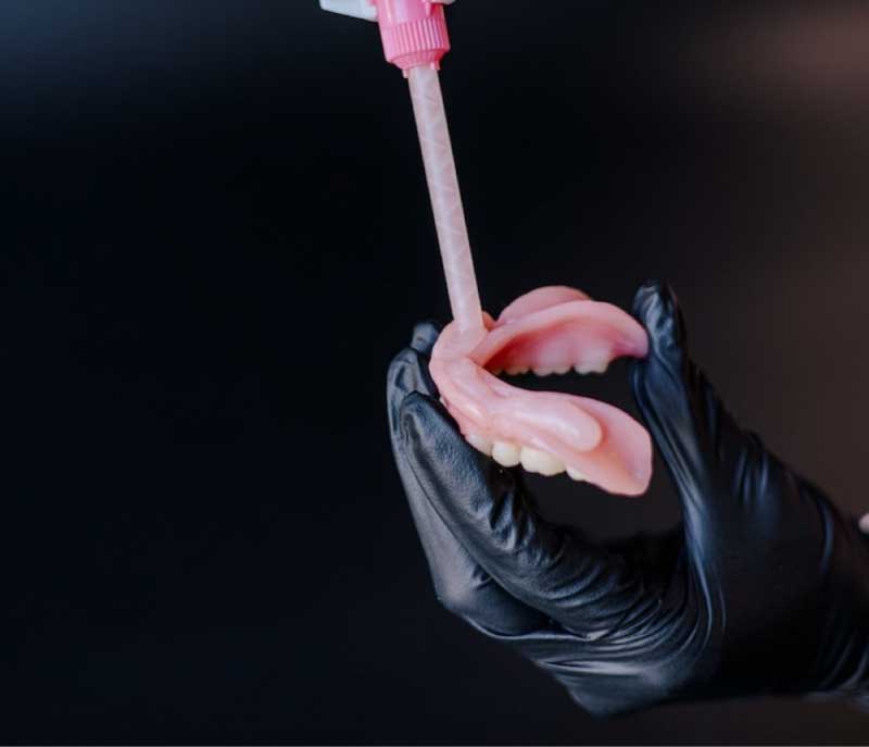 Piezas impresas con la resina dental Freeprint Denture Impact. Fuente: Detax