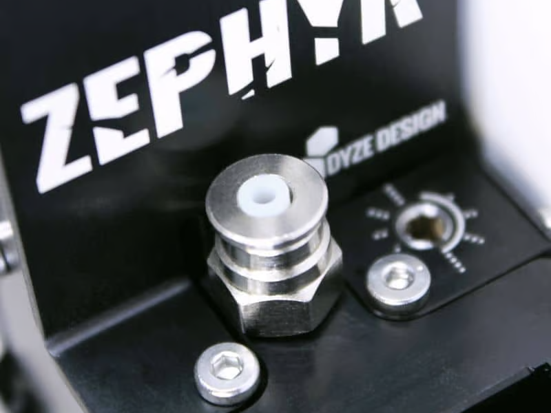 The Zephyr™ extruder’s tension adjustment system