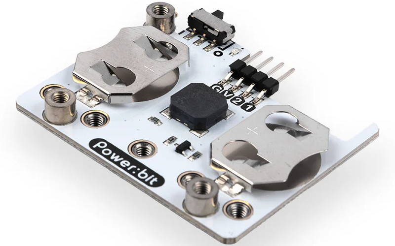 La placa power:bit con soporte para dos baterías CR2025