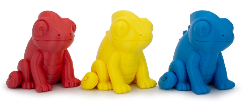 Pièces imprimées en ASA rouge, bleu et jaune.
