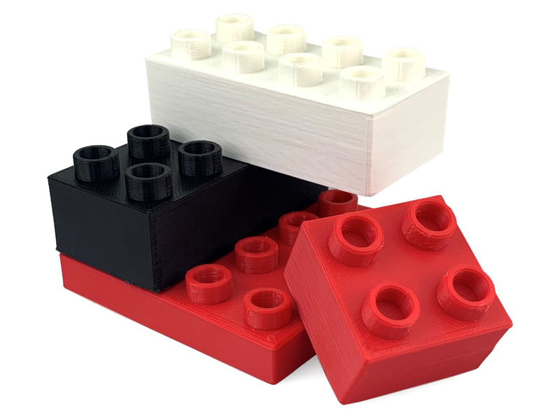 Ladrillos LEGO impresos en 3D con el filamento ABS de Fiberlogy