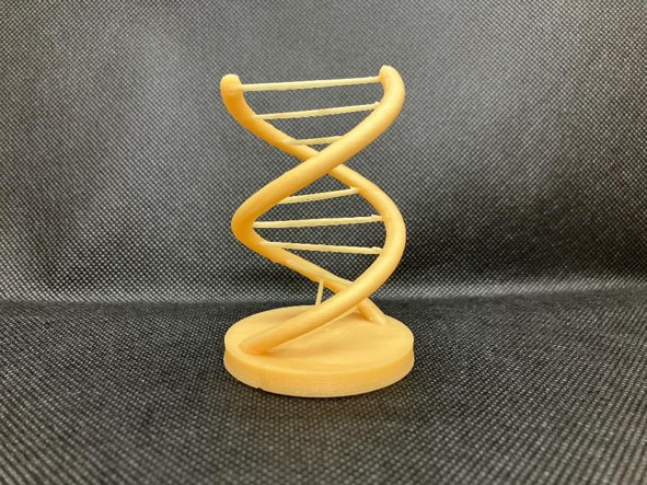 Pieza con voladizos complejos y puentes impresa con Karaksa F.