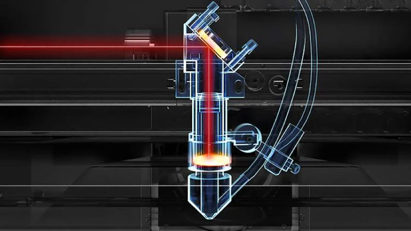 Les miroirs réglables permettent d'optimiser la direction du faisceau laser et d'obtenir une grande précision dans les gravures.