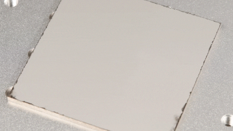 La graveuse M-30 permet de réaliser des marquages en couleur sur métaux.