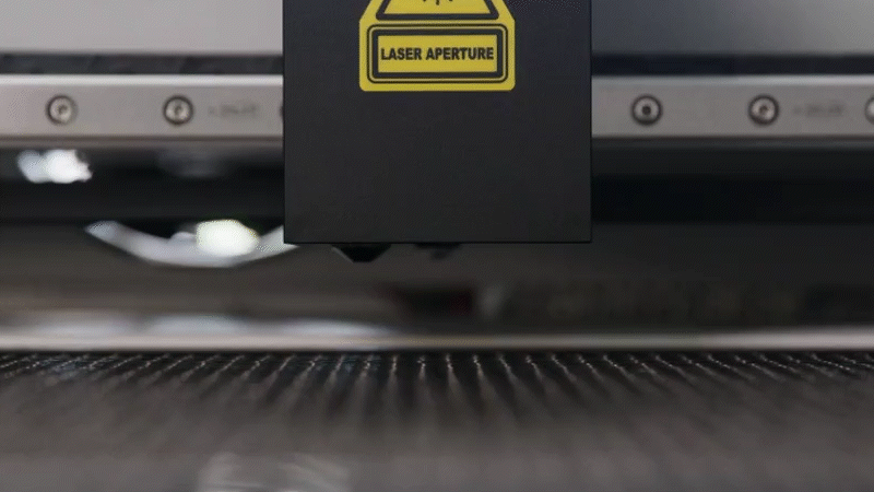 La Polar 50W offre un réglage motorisé.