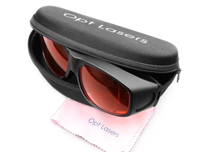 The glasses come with a protective case and cleaning cloth