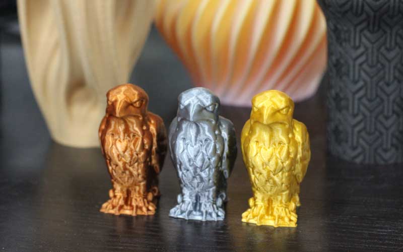 El acabado sedoso del PLA Silk ayuda a lograr líneas de capa casi imperceptibles