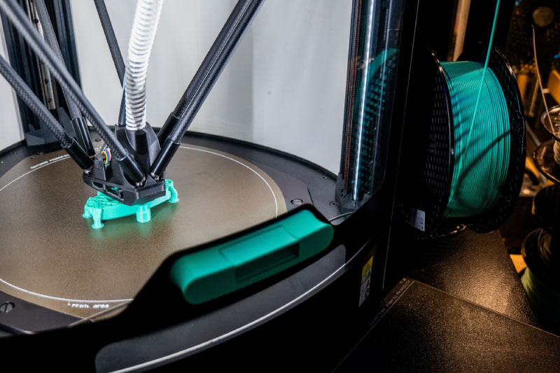 Processo di stampa con filamento PC Blend. Fonte: Prusa3D