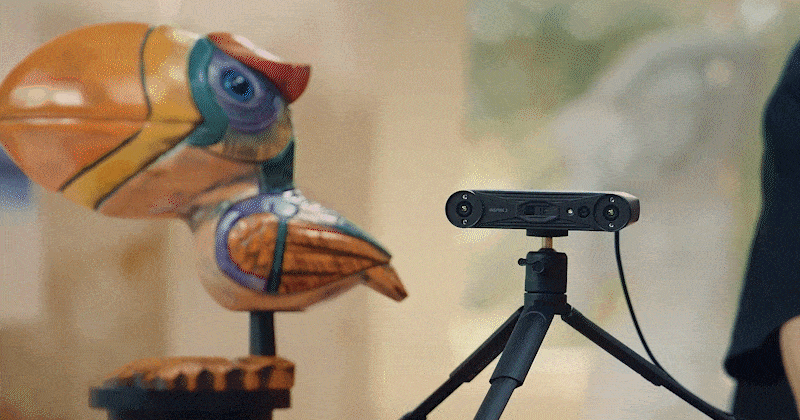 Der Revopoint INSPIRE 2 3D-Scanner erfasst Vollfarbscans mit realistischer Präzision und erweckt Kunst, Prototypen und reale Objekte zum Leben.