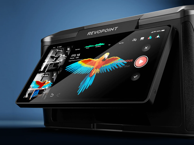 The MIRACO PLUS scanner is equipped with a 6-inch 2K touchscreen