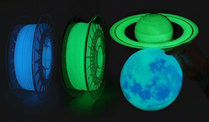 Il filamento PLA fosforescente di Rosa3D è disponibile in blu o verde.