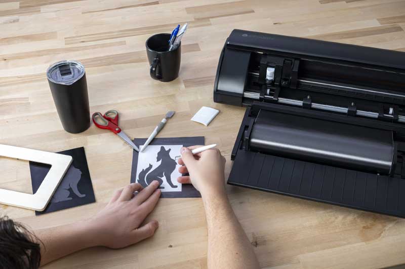Optimized material usage with enhanced vinyl capabilities. Increased efficiency through time-saving features and smoother, quieter operation.