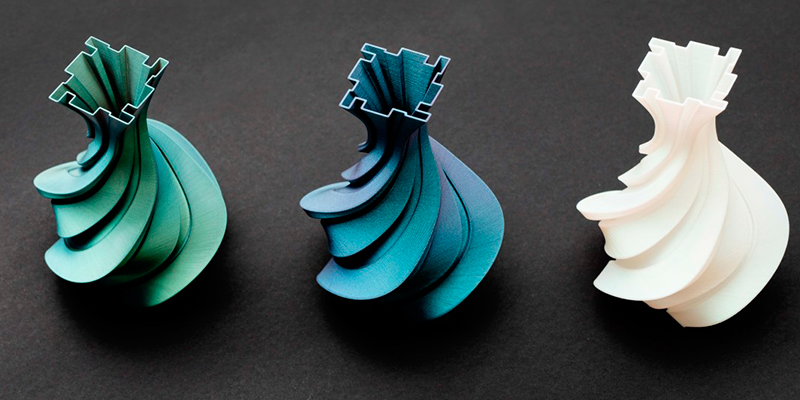 Peças 3D impressas com filamento PLA Iris.