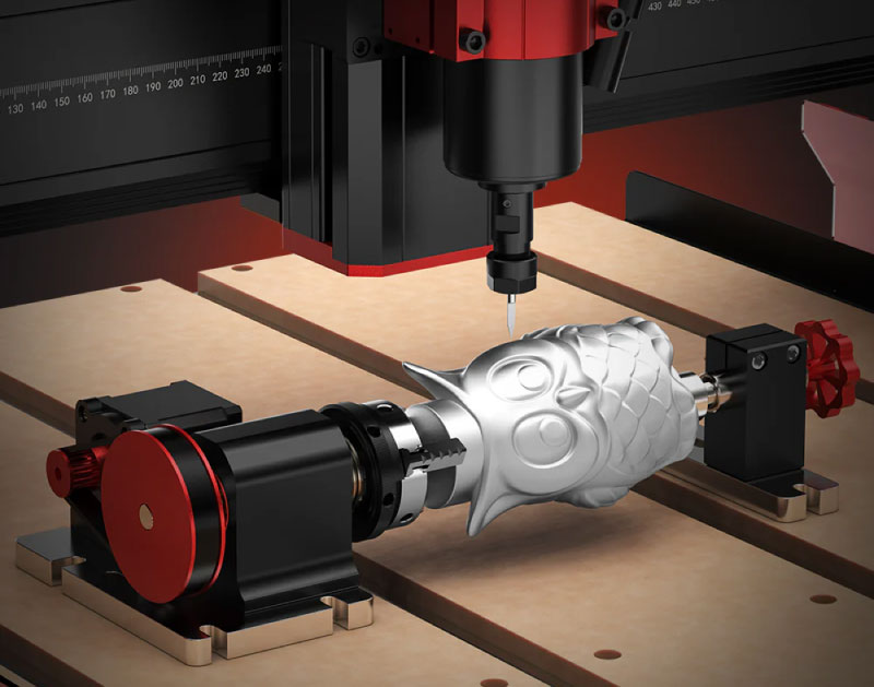 A fresadora TTC6050 pode ser convertida em um equipamento CNC de 4 eixos.