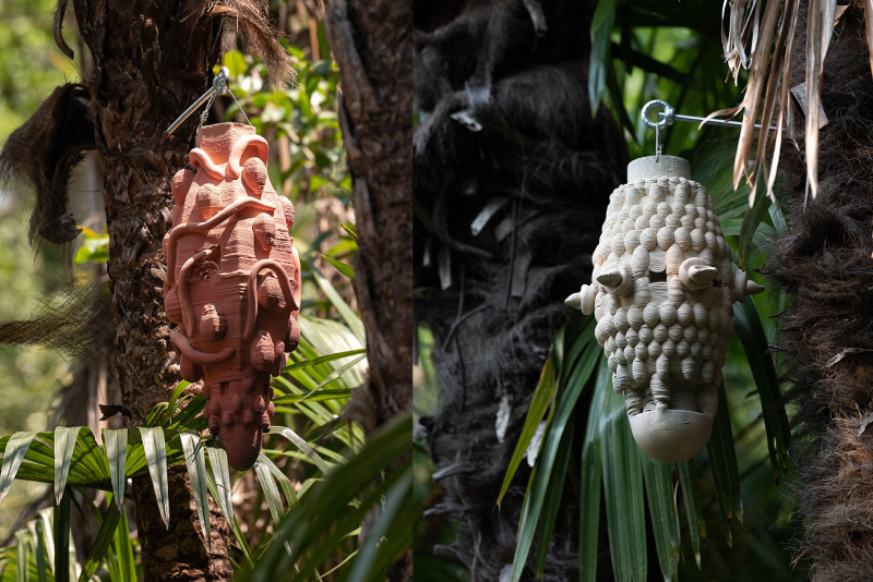 Insektenhotel-Skulpturen.