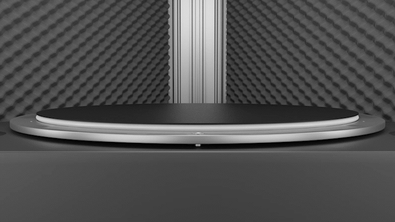 Perfect adhesion and easy removal thanks to a vacuum-controlled system that allows interchangeable plates made of different materials.