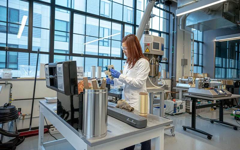 Tullomer is a self-extinguishing, recyclable, and fiber-free material that combines excellent mechanical performance with multi-material printing to manufacture safer, more homogeneous, and sustainable engineering parts.