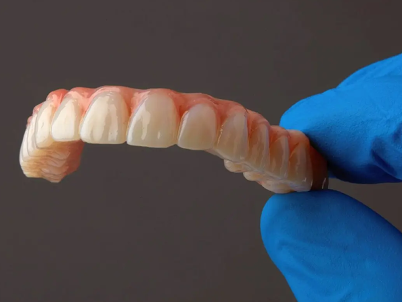 La résine Precision Teeth produit des pièces avec d'excellentes propriétés mécaniques et optiques