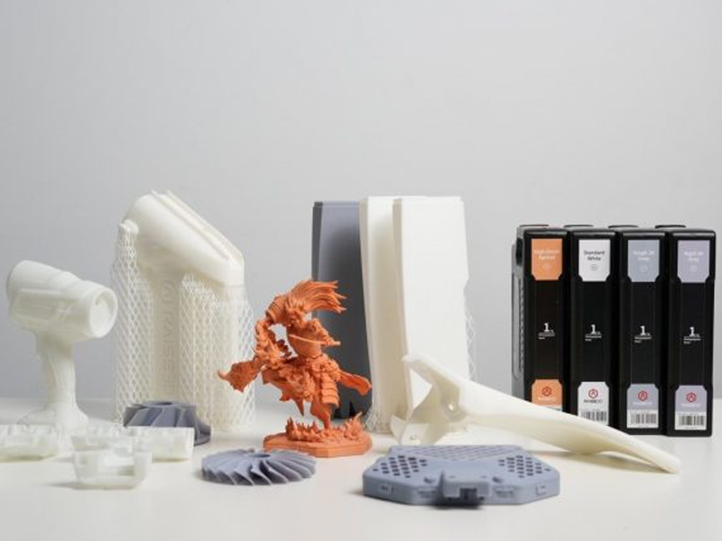 DF2 is compatible with Raise3D resins as well as third-party materials