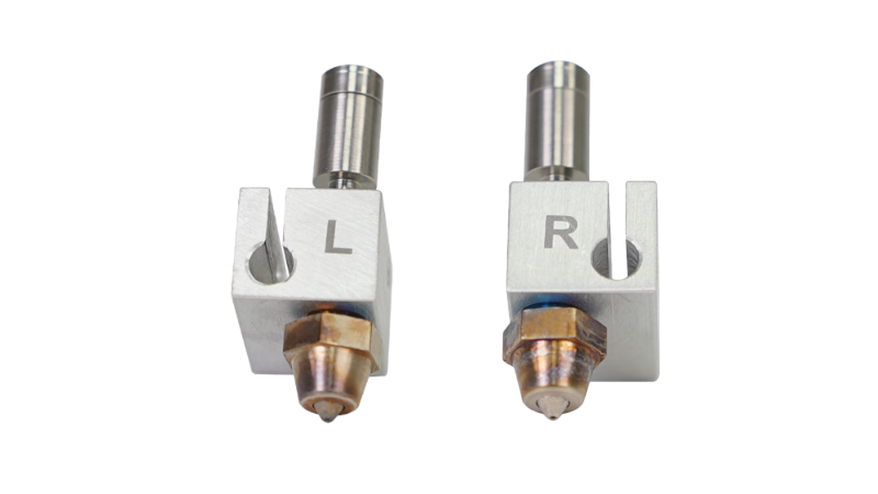 The left and right hotend of the Raise E2CF