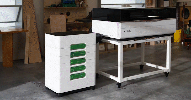 Il filtro dell’aria AP2 offre un flusso d’aria potente di 150 m³/h che purifica efficacemente l’aria nelle attività da scrivania, garantendo un ambiente pulito e sicuro.